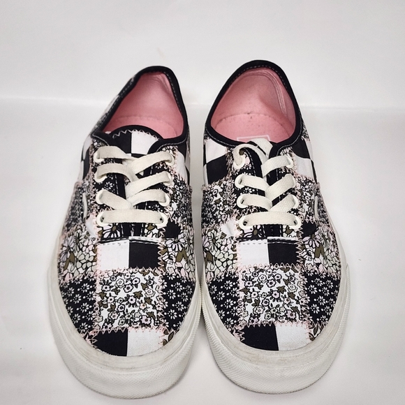 Vans Authentic Women Size Black White Checkered Skateboarding women 7.5, men 6 - Picture 3 of 11